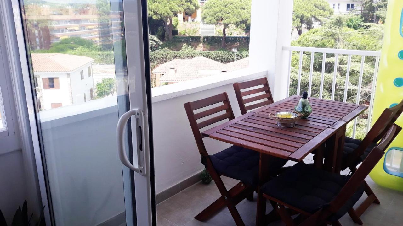 One Bedroom Flat In Fenals Lloret De Mar For 4 People Екстериор снимка