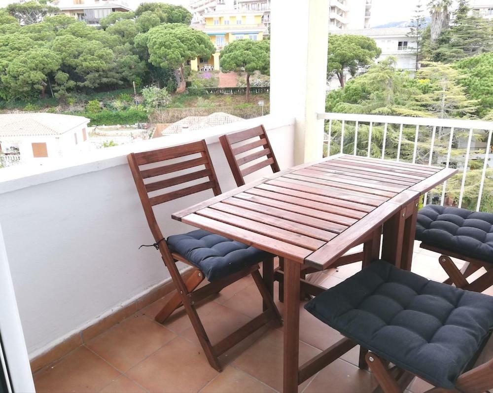 One Bedroom Flat In Fenals Lloret De Mar For 4 People Екстериор снимка